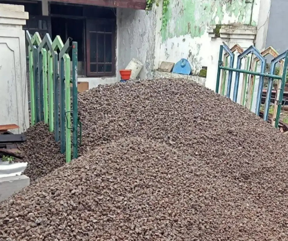 Batu Koral / Tensla / Batu Split
(7,5 Kubik / 1 Rit)