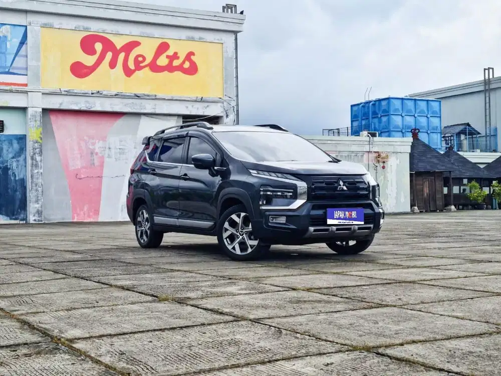 Mitsubishi Xpander 1.5 Cross Premium Package Matic AT 2023 Abu KM 41RB