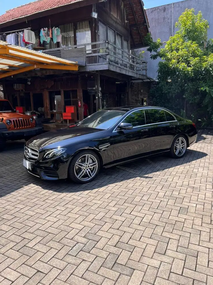 mercedes benz E300 AMG line (istimewa)