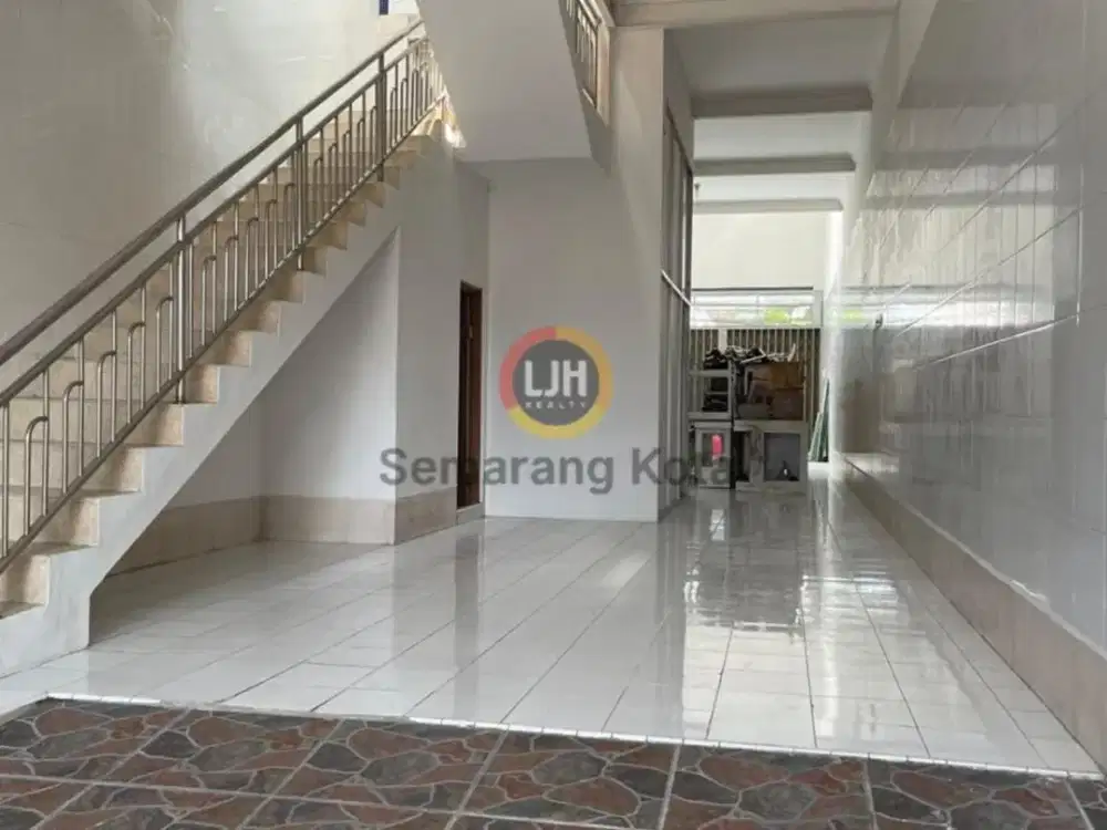 Ruko siap pakai di jalan MT Haryono