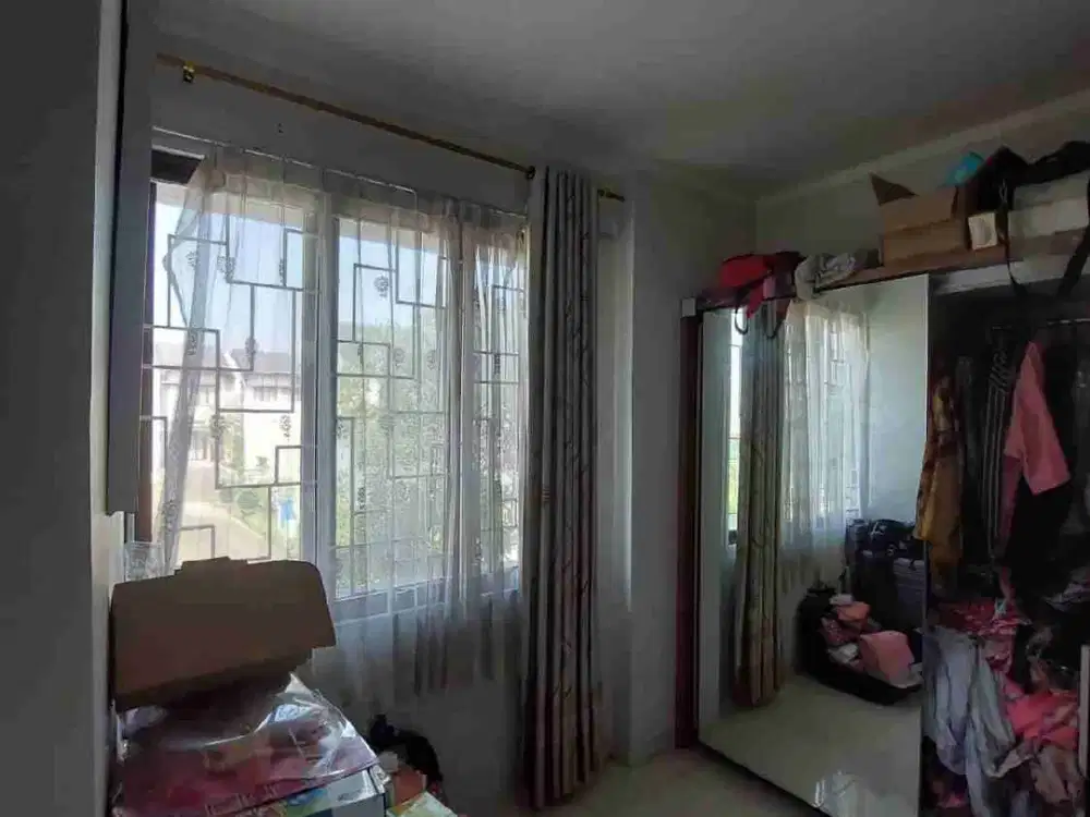 Rumah Nyaman Asri Siap Huni di Cluster Viola Graha Raya