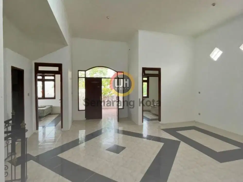 Rumah mewah di Bukit Sari