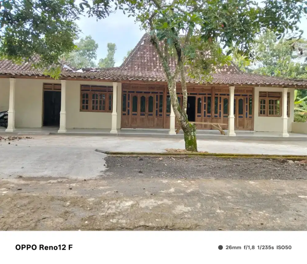 Jual rumah joglo jati alas lokasi Jumapolo lt 860m hrg 350jt nego