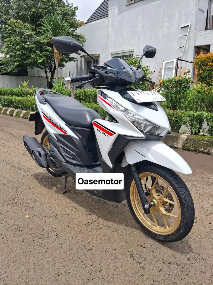 (B) Honda Vario 125 CBS Tahun 2018