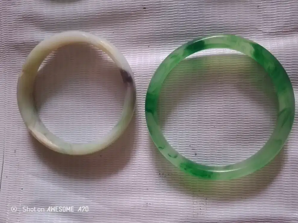 Koleksi Gelang Giok Hijau putih merah