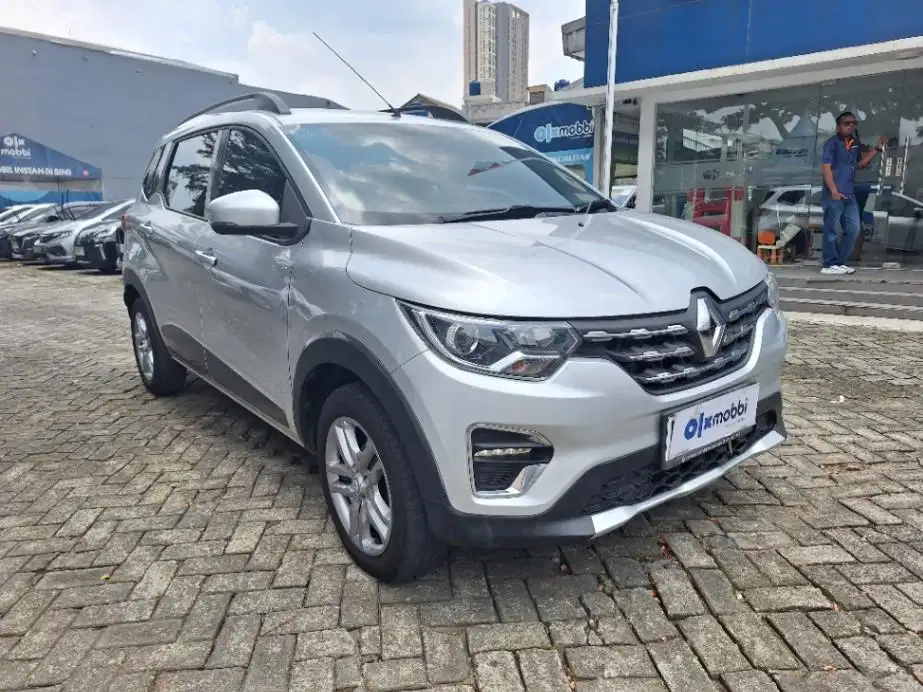 DP RENDAH Renault Triber 1.0 RXZ Bensin-AT 2020 3ZES