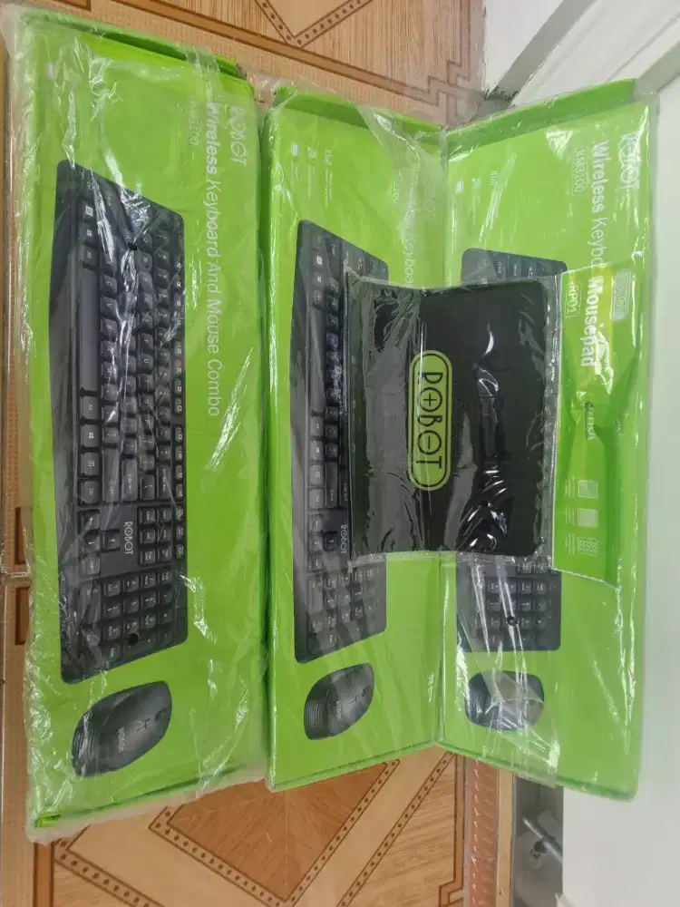 Dijual keyboard mouse masih Baru