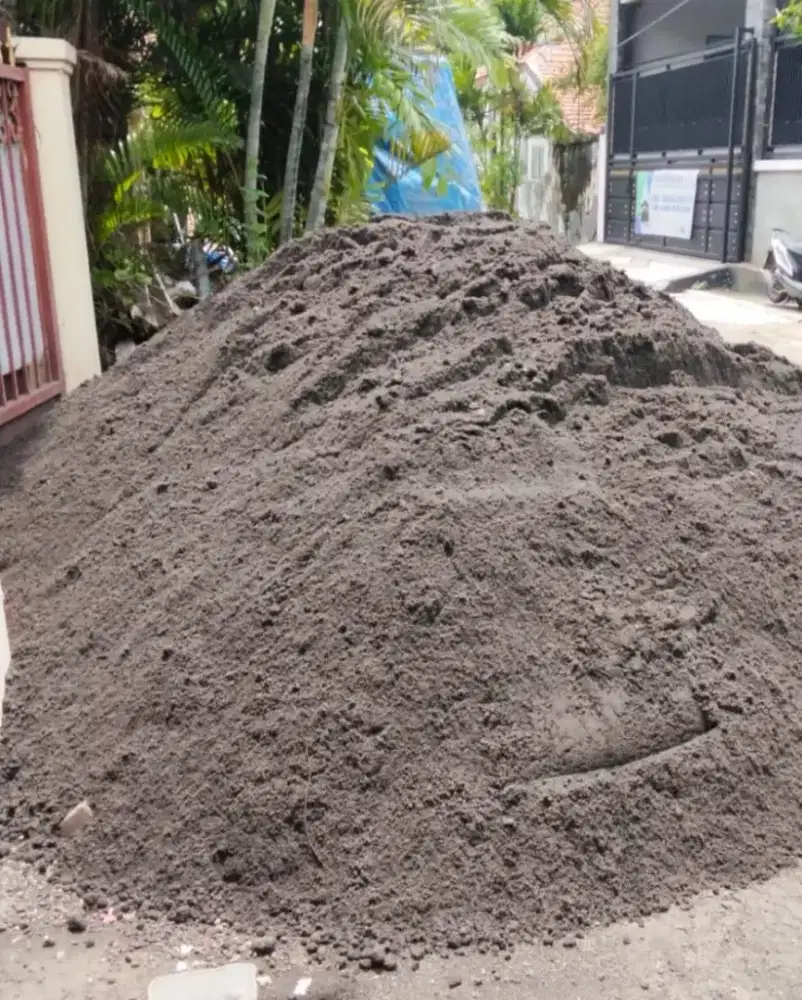 Pasir Campur Hitam/Pasir Untuk Cor/Plester
Halus - Kasar (7-7,5 Kubik)