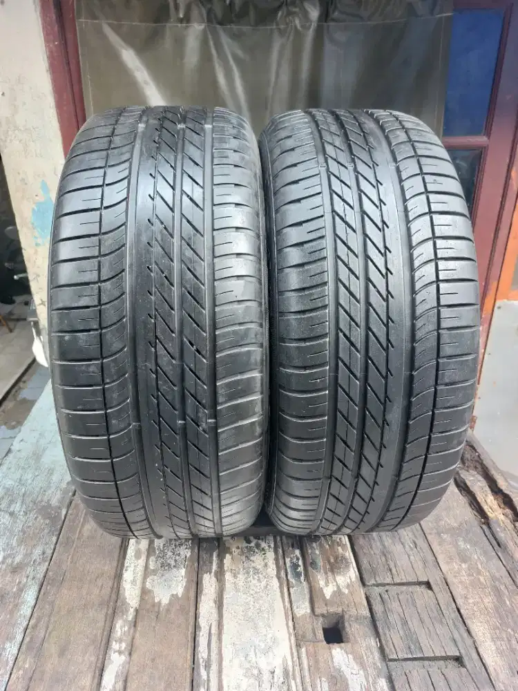 Di jual ban goodyear ukuran 255 50 19 rft kondisi 90%