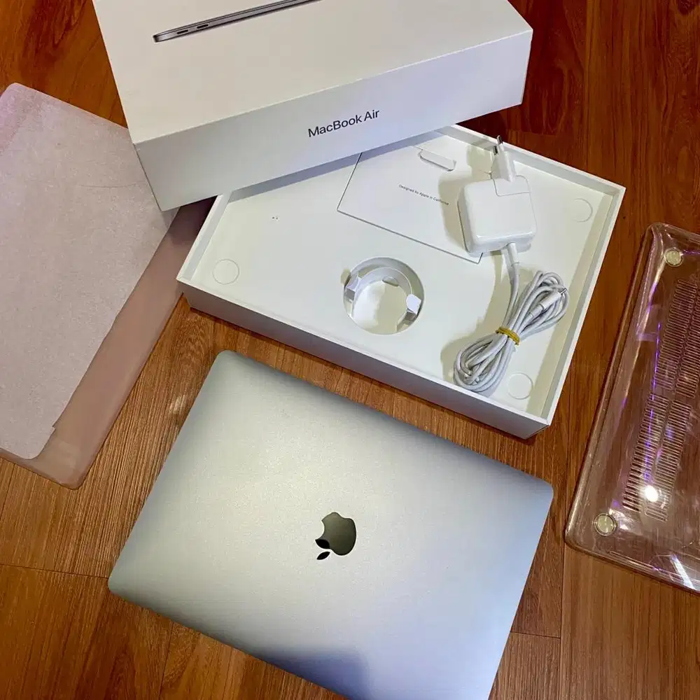 MacBook Air M1 13 8/256GB spac grey super mulus iBox