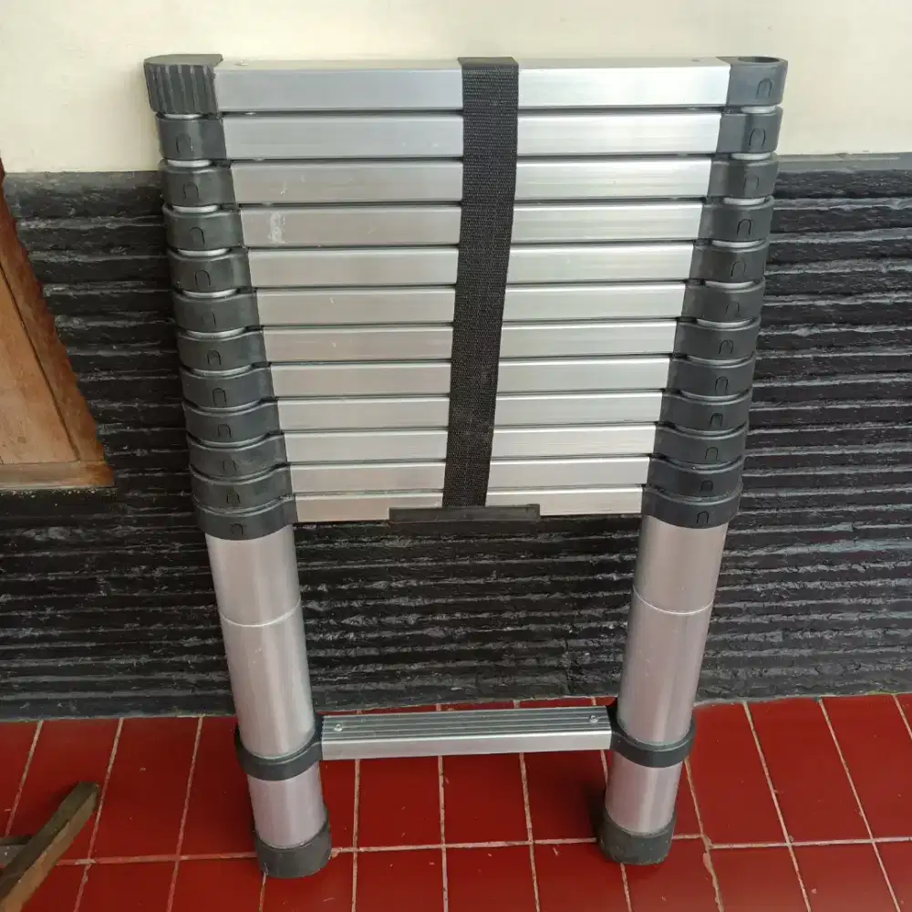 Dijual tangga aluminium bekas 3 meter praktis