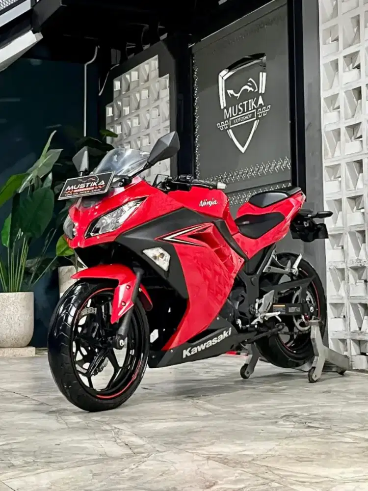 Ninja 250 FI 2016 RED. Odo 22rb. DANNY Mustika Motor Sulfat