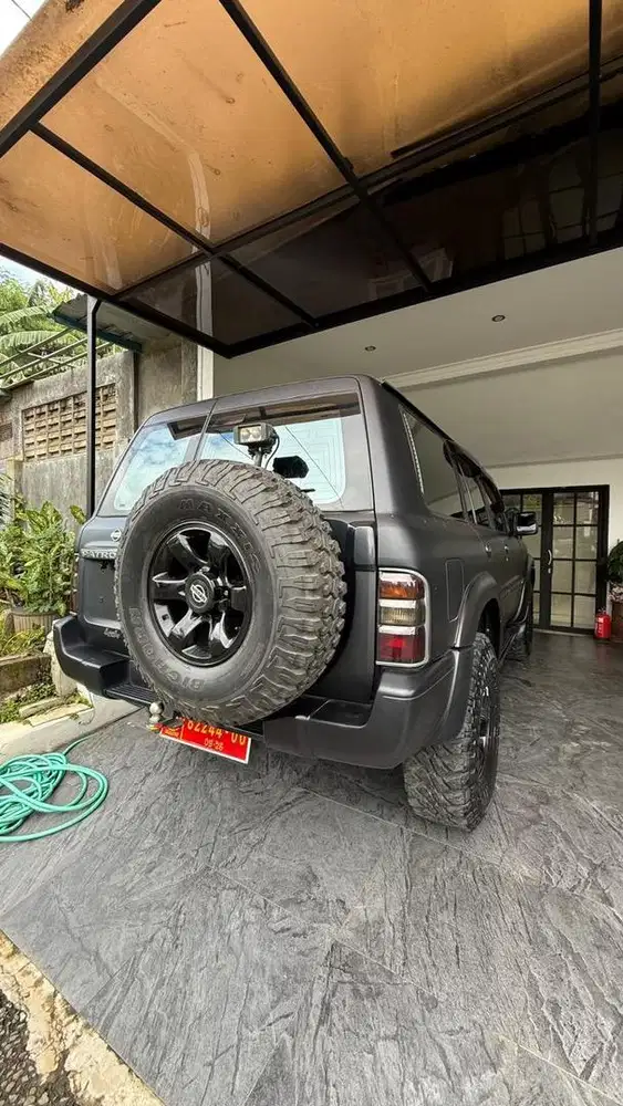 Bismillah, Dijual Mobil Nissan Patrol Matic y61 TD42 th 2000