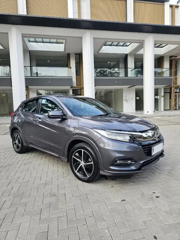 Honda HRV 1.8 Prestige Panoramic Sunroof Facelift 2020 service record