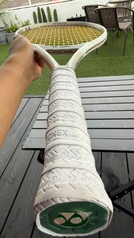 Raket Tennis VCore 100 300gr G2