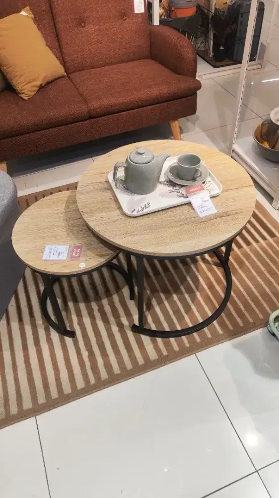 Set 2 pcs meja tamu dan meja sisi