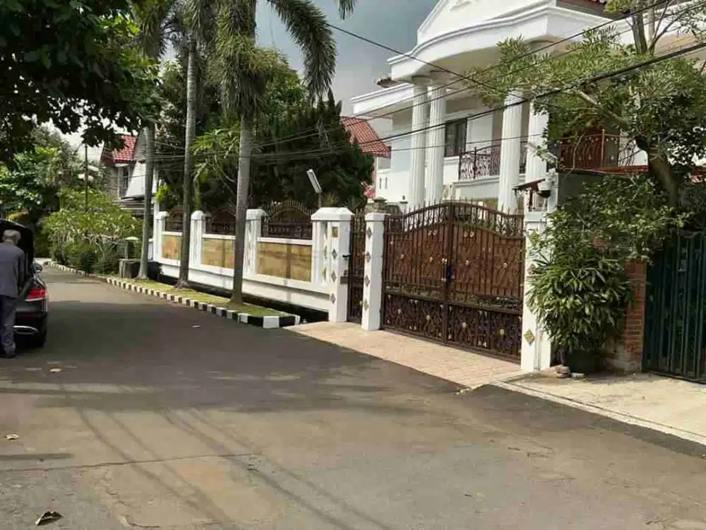 Rumah bagus harga di bawah NJOP di daerah elit Jakarta Selatan
