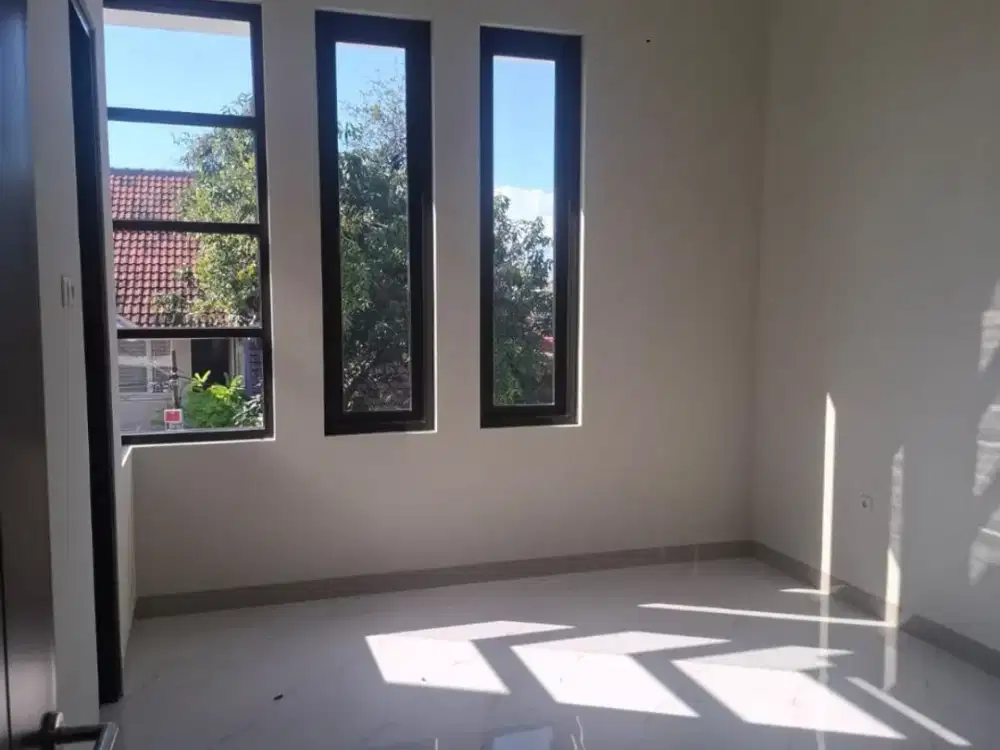 Rumah Darmo Selatan I  (Dekat Papaya Swalayan dan 15 mnt ke Pakuwon Mall,dll)