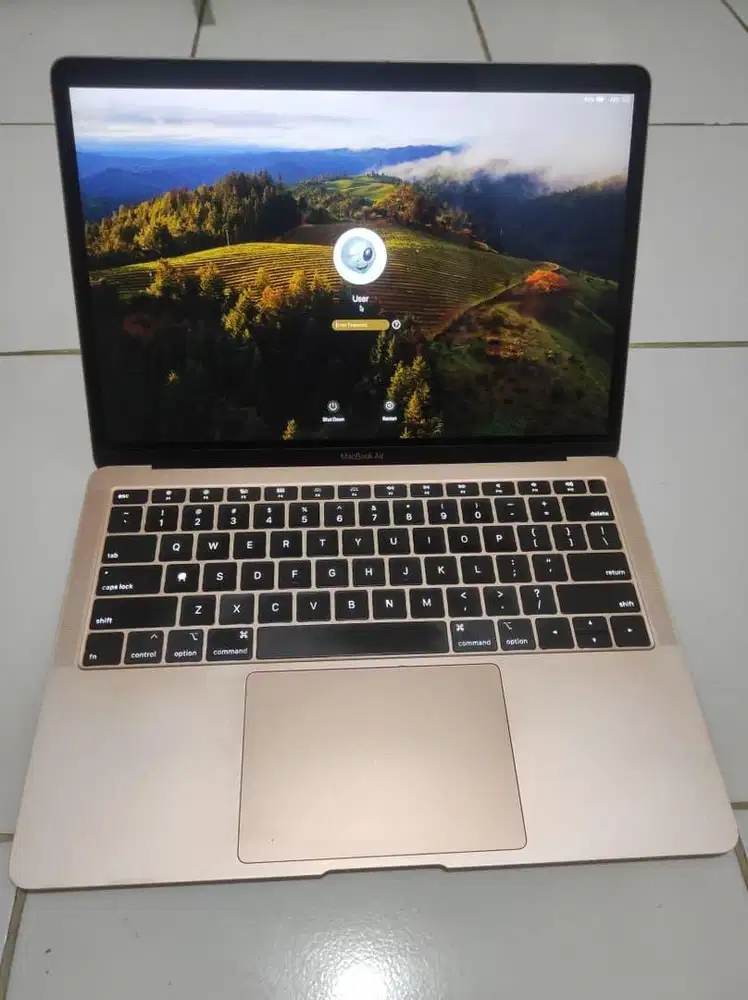 Macbook Air i5 - 2019 (Preloved)