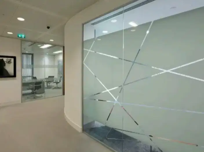 Kaca film dan sticker kaca es blur sunblast buram kamar mandi