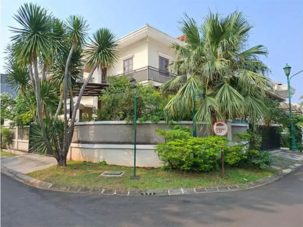 Rumah Hoek Pelangi Nila, Kelapa Gading