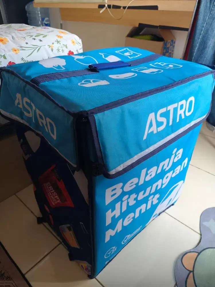 Tas untuk kurir