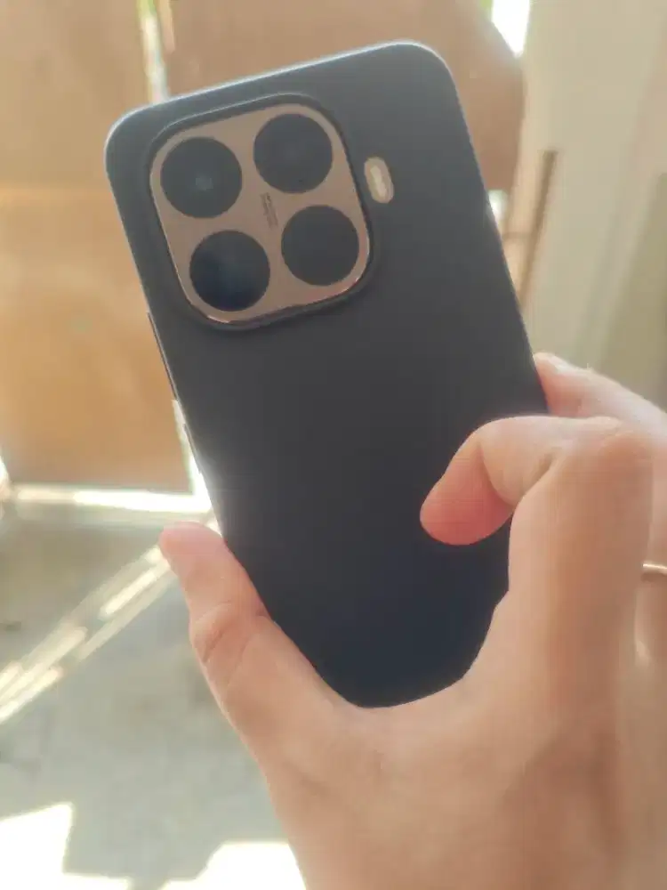 Xiaomi 15T Pro 12/512GB Mocha Gold Like New Istimewa