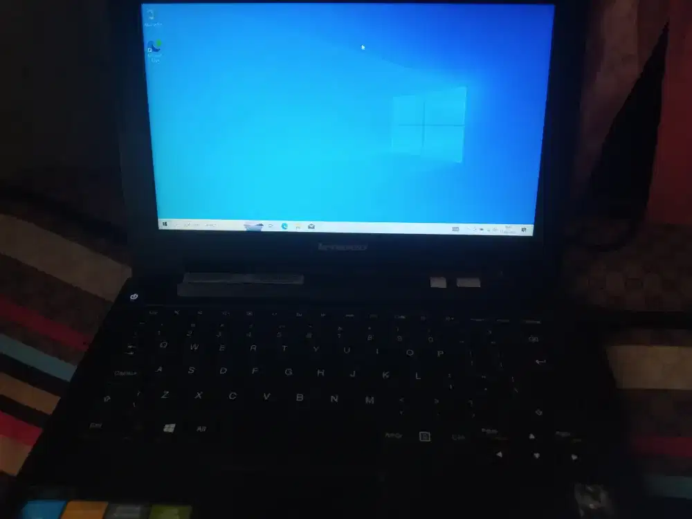 Lenovo S20-30 Mungil - RAM 2GB - SSD Kenceng - MURAH