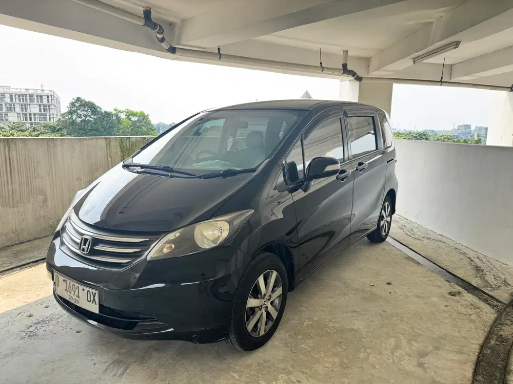 Honda Freed 2009 Bensin