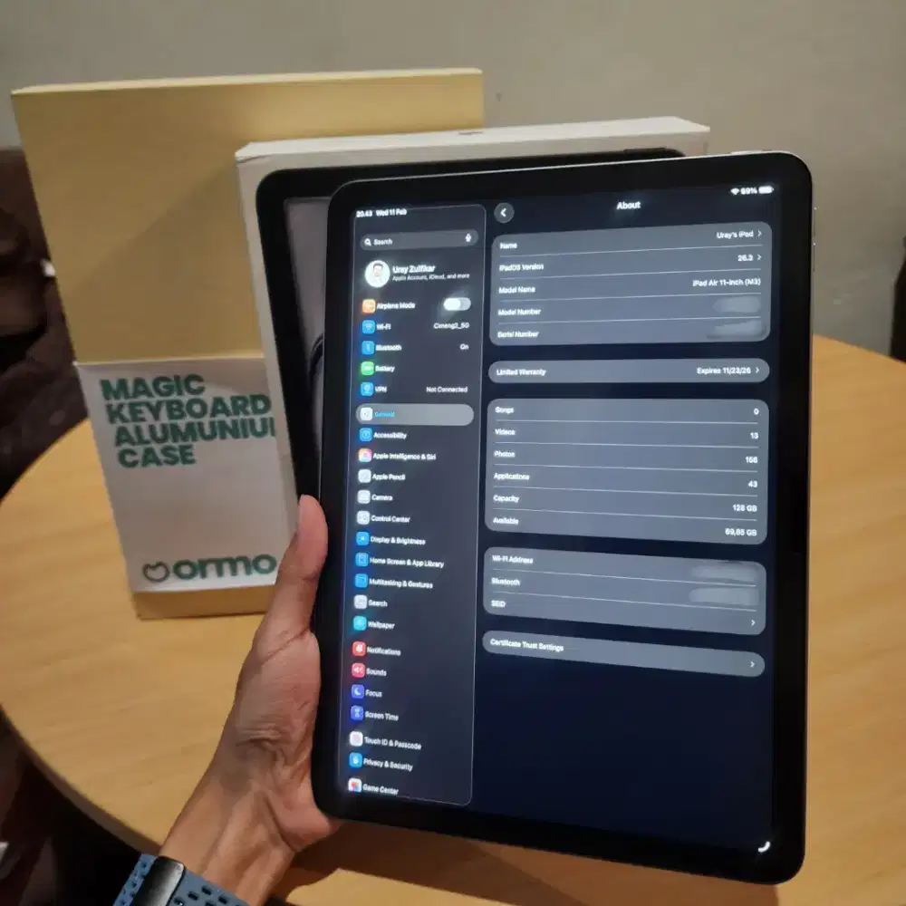 iPad Air M3 2025128GB Grey plus Ormo Magnetic Bluetooth Keyboard