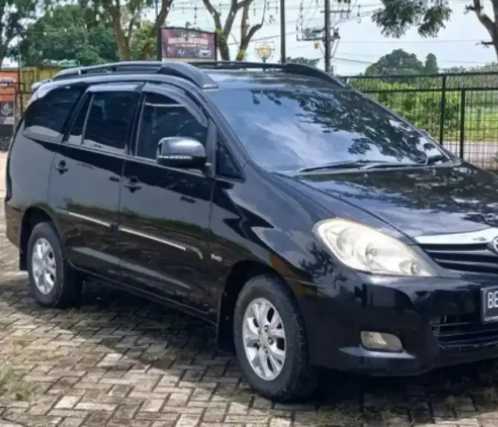 2011 Toyota kijang Innova  diesel