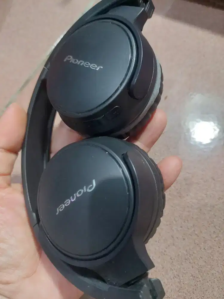 Pioneer SE-S3BT Wireless Bluetooth