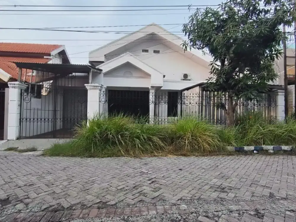 Rumah Sutorejo Utara Row 3 mobil Garasi 1