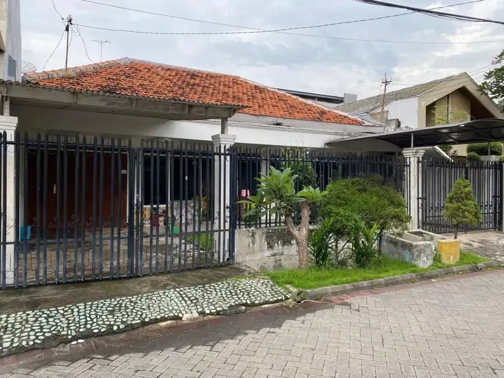 RUMAH 1,5 LANTAI KLAMPIS INDAH, Row Jalan 9Meter