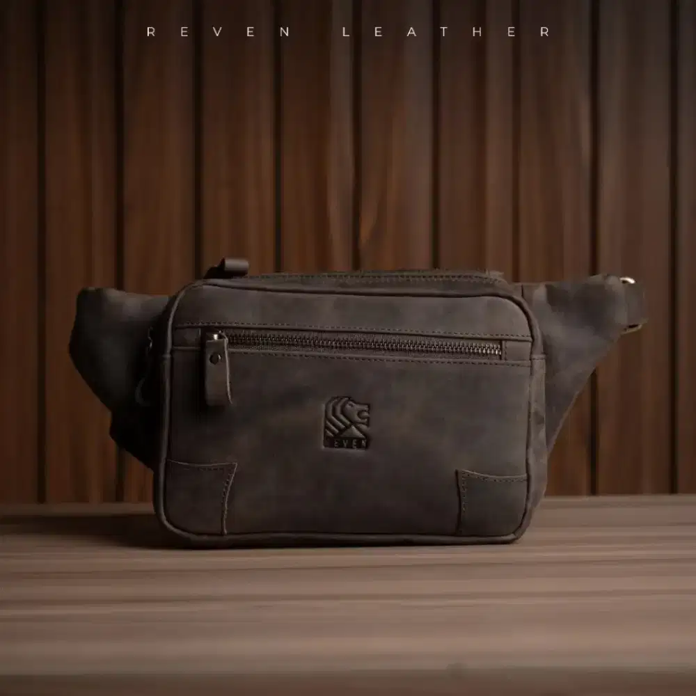 Tas Selempang Punggung Raven