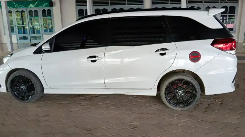 Honda Mobilio RS 2016 Bensin Like New Full Body Mulus