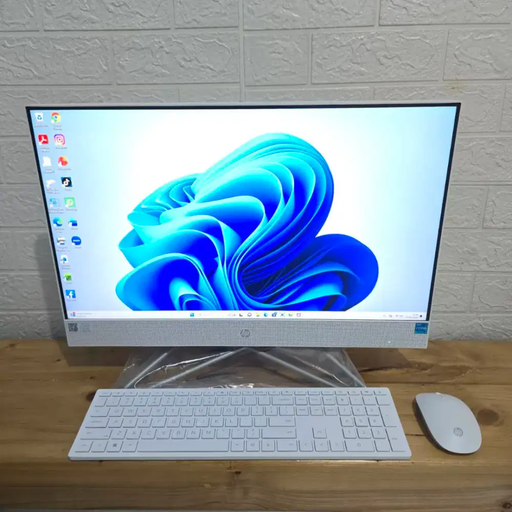 PC HP ALL IN ONE 24  INTEL i3-1125G4 8GB SSD 512GB 24-DF1047D