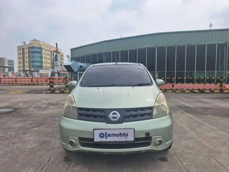 Nissan Grand livina 1.5 XV Bensin-AT 2011