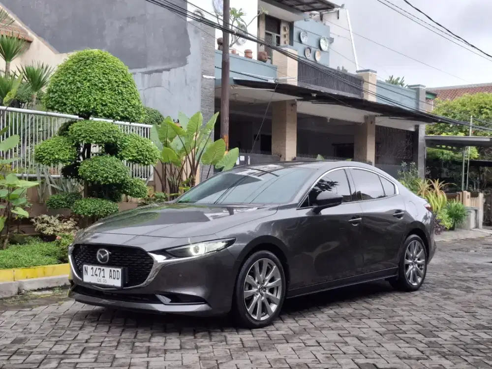 MAZDA 3 SEDAN 2023  Odo 6 RB