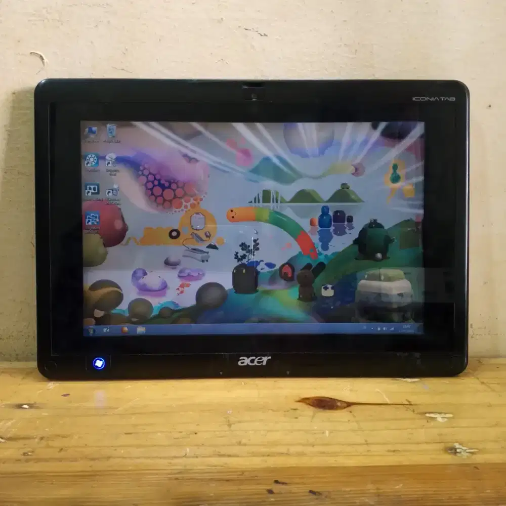 Acer Iconia Tab W500 AMD C-60 Ram 2 GB Penyimpanan 32 GB