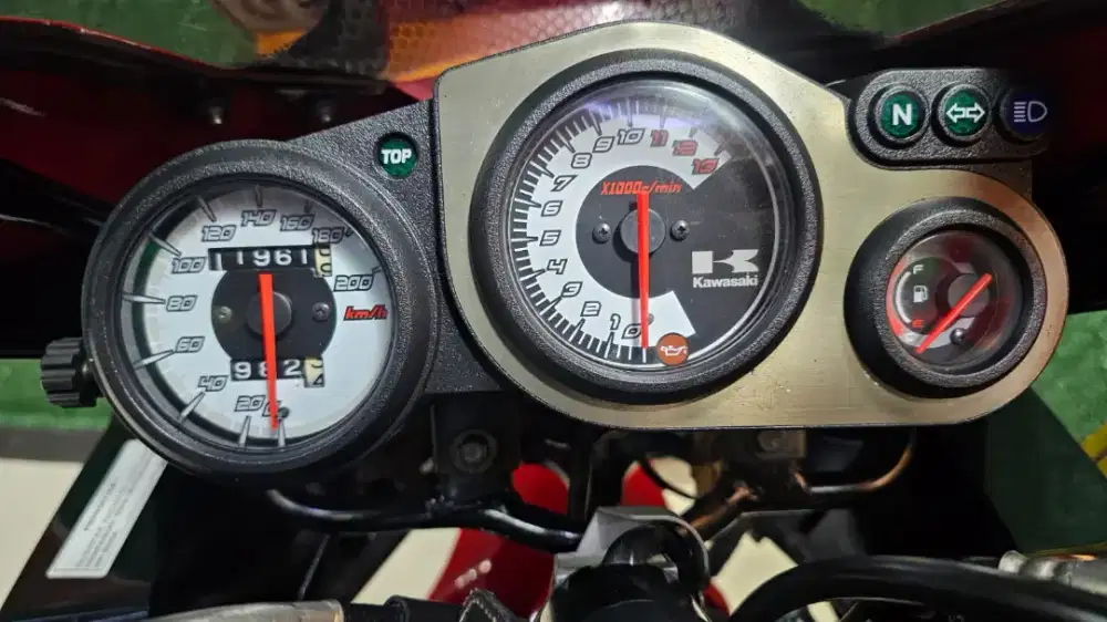 UD ENY MOTOR-KAWASAKI NINJA KRR TAHUN 2014 SUPER KIPS