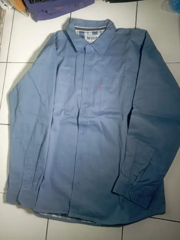 Levis size XL,LD: 55cm,kondisi baru,jual 350k
