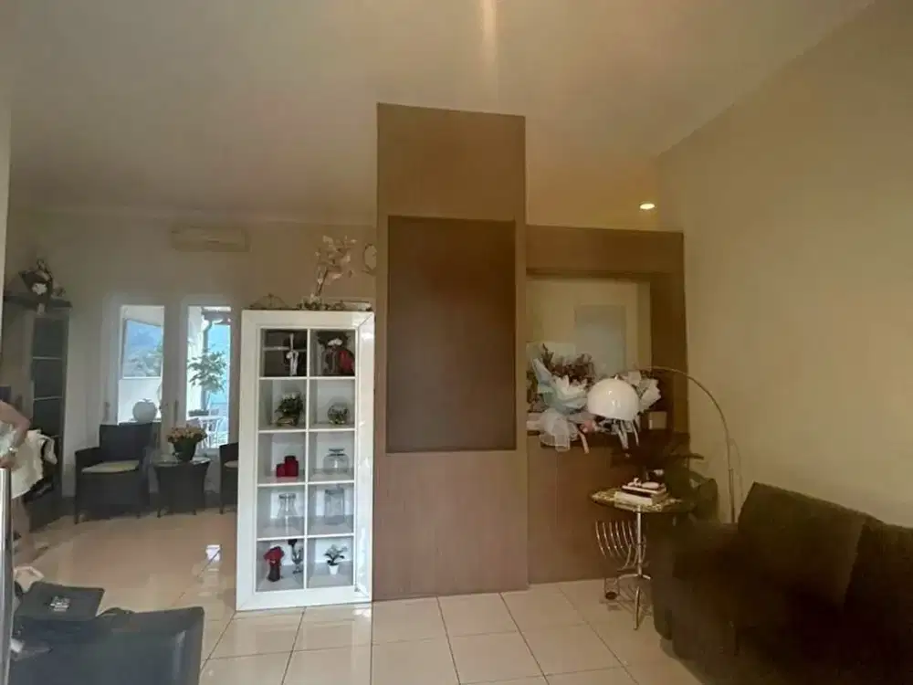 Jual Rumah dekat ke Club House Crystal Residence Tangerang CRT29