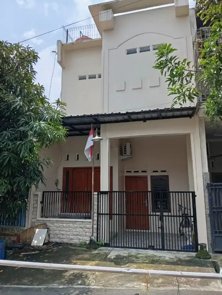 Di kontrakkan /di kost kan