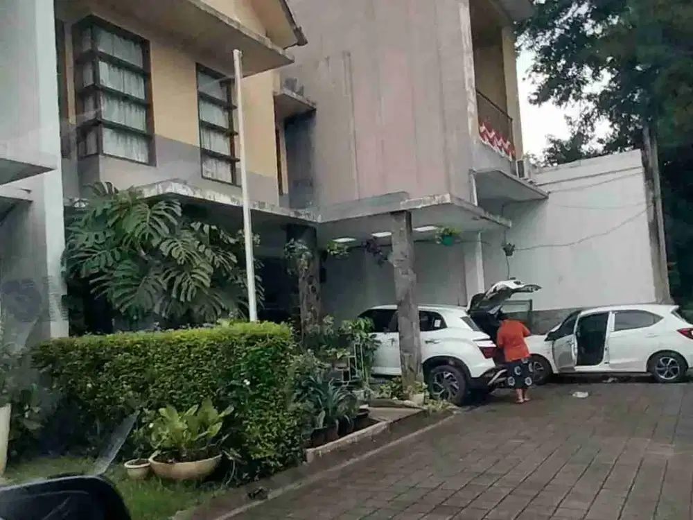 Rumah di dalam Cluster di Jakarta Selatan