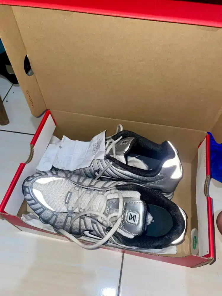 sepatu nike tl print