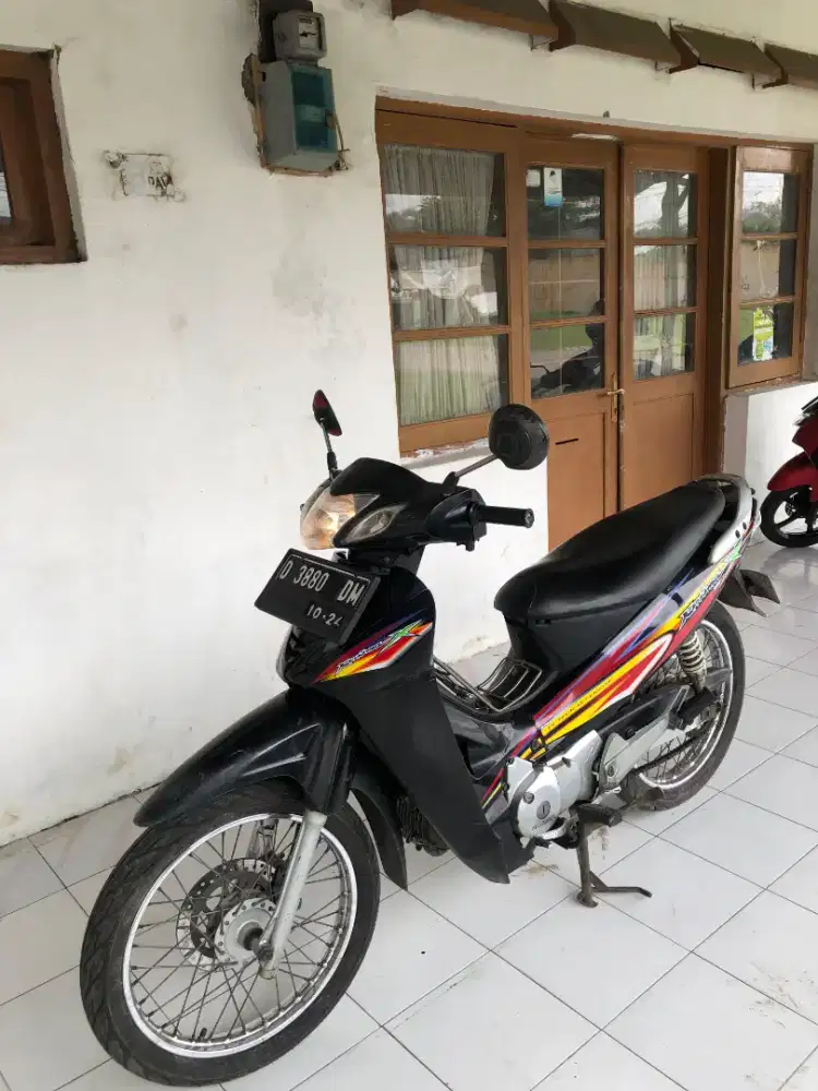 Honda kharisma tahun 2004 kumplit opp