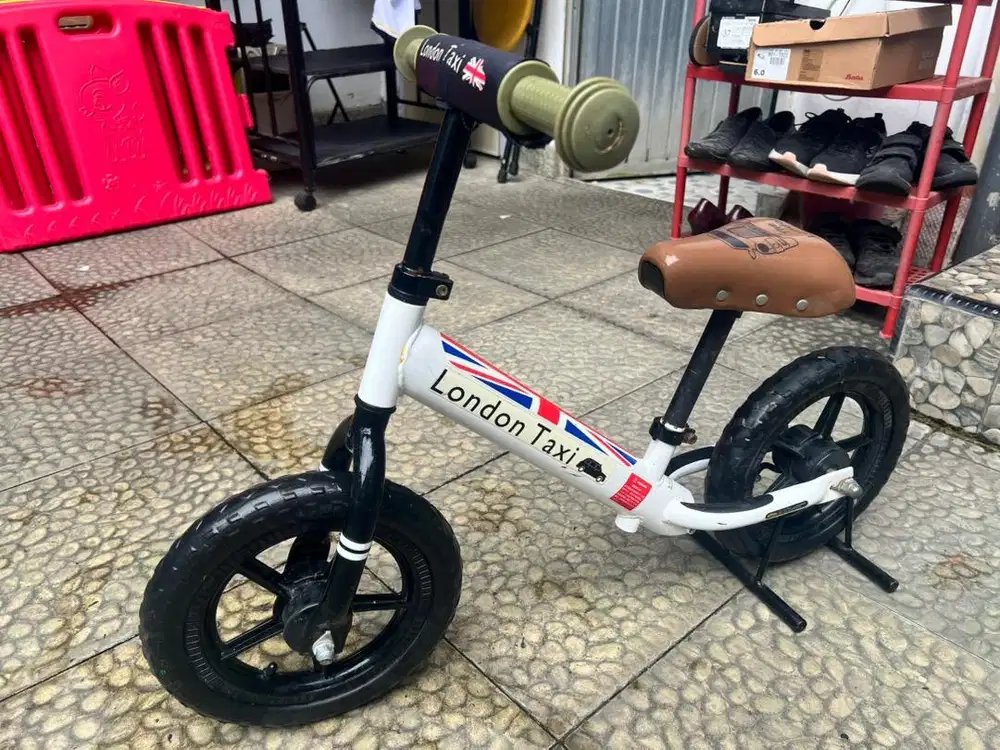 Balance Bike London Taxi