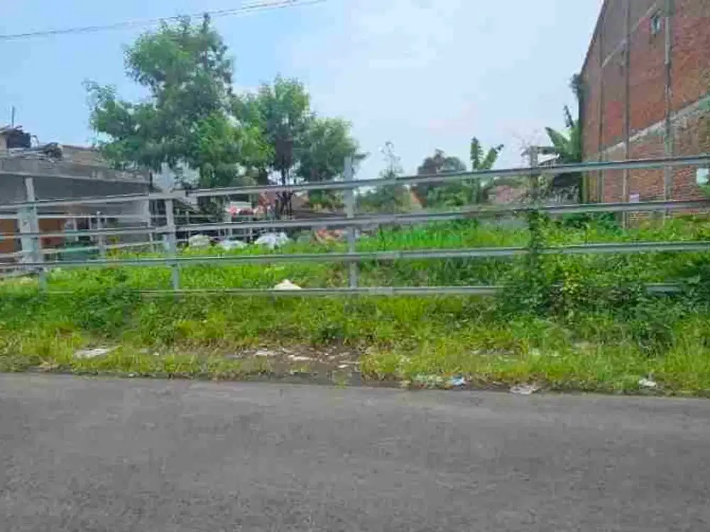 tanah bagus buat kos elite di jl bunga bunga hanya 100 m dari raya cengkeh suhat bisa jadi 2 unit kos elite tarif 1.5 jt an dekat kampus UB brawijaya posisi hook