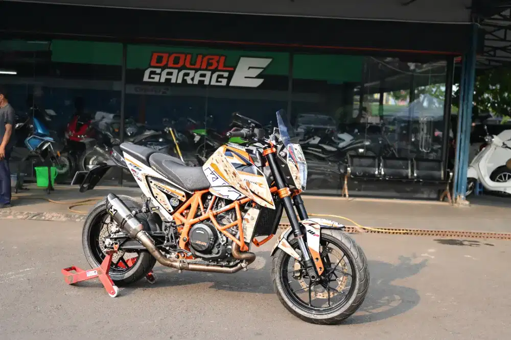 KTM DUKE R 690 690CC ORANGE pemakaian 2026
‎(on the road)
‎UNIT RARE..